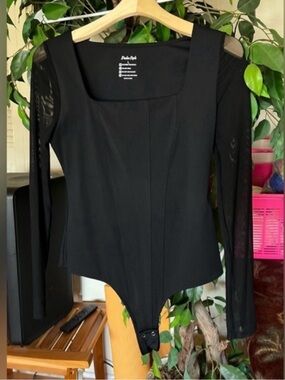 Square-Neck Black Long-Sleeve Bodysuit
